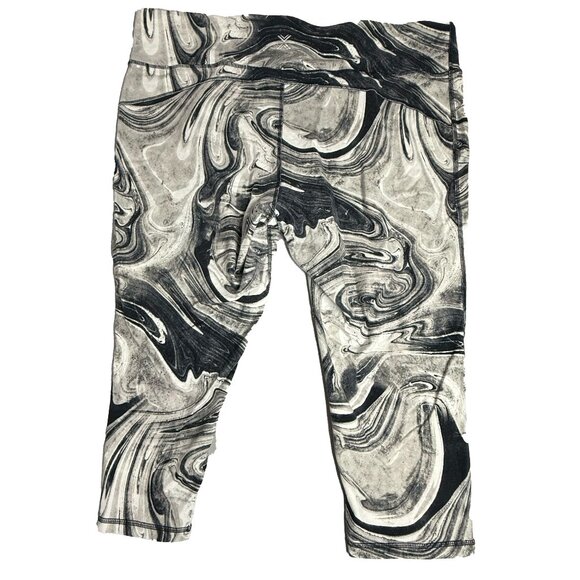 XERSION Plus Size Black Marble High Rise Fitted Capri Size 2XL - Picture 1 of 6
